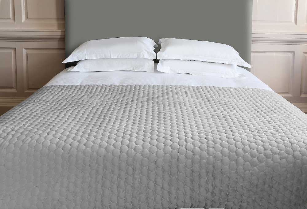 Scatter Box Halo 140x240cm Bed Throw Silver Dansk