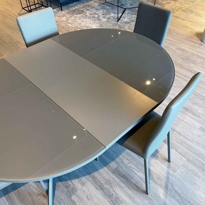 Giove Round Extending Dining Table